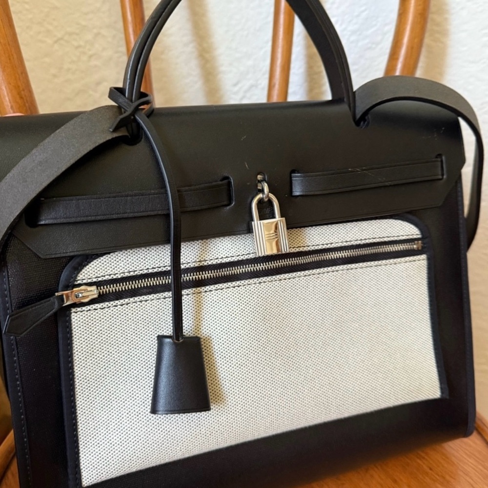 Hermes Black Shoulder Bag - Picture 2 of 10